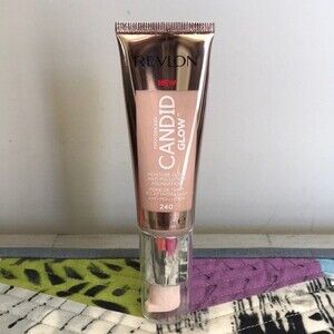 Revlon Photoready Candid Glow Foundation #240 Natural Beige